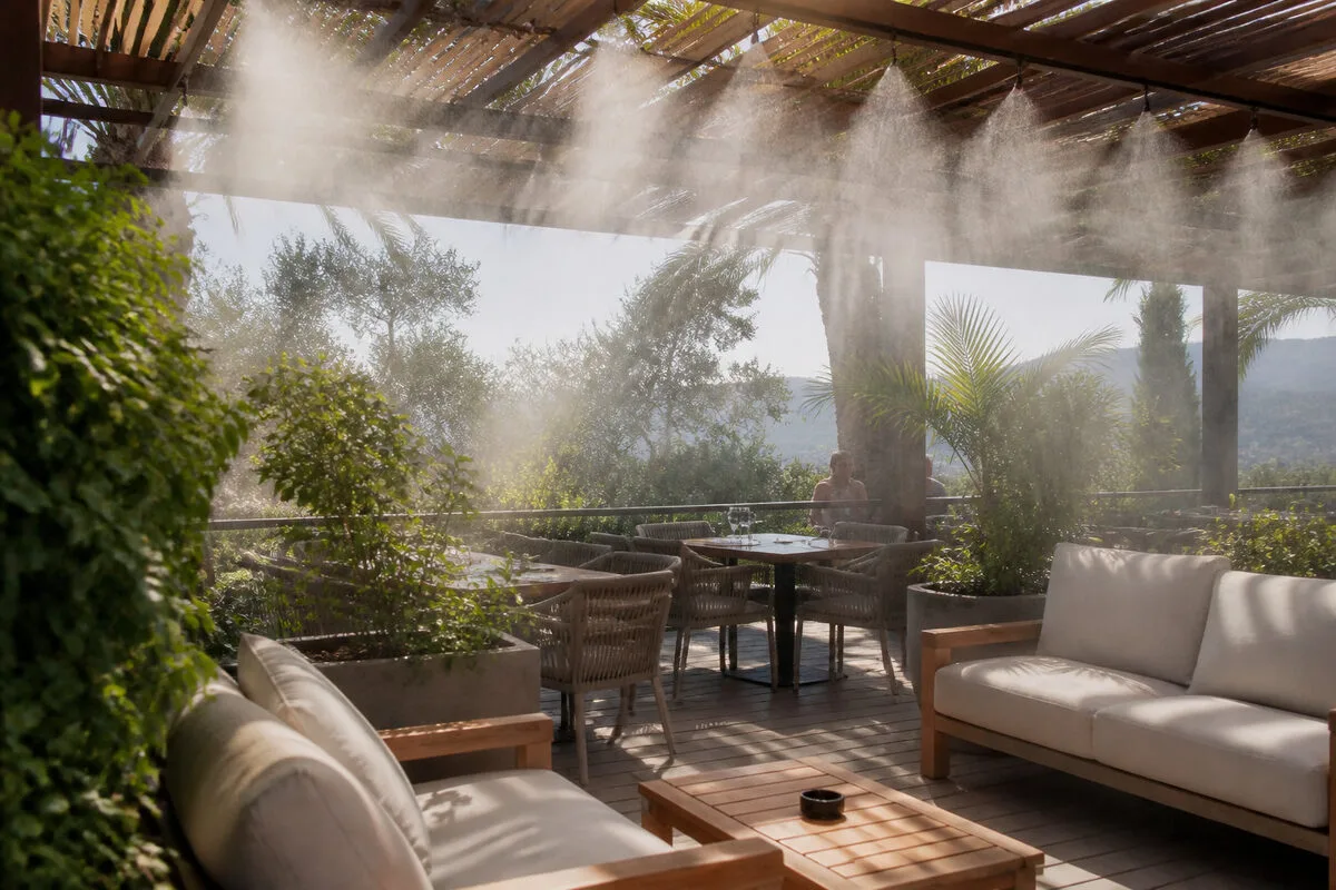 Quelles solutions de rafraîchissement actif pour votre terrasse ? 💧